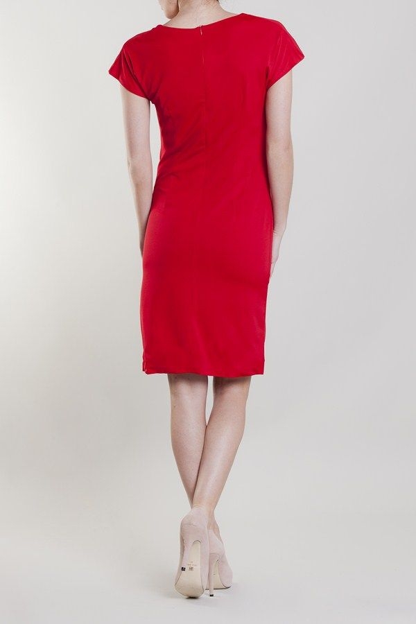 vestido rojo fruncido modelo entera